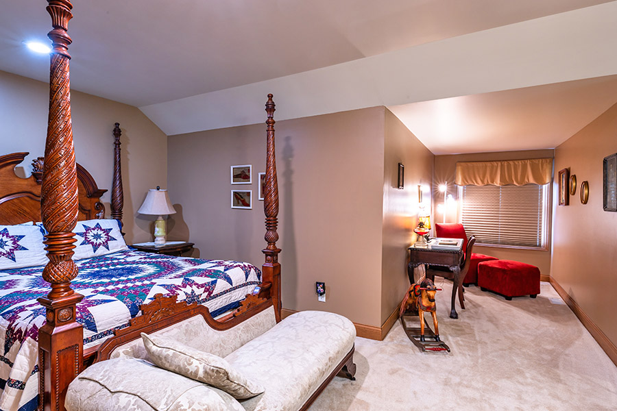 Antique Room bed and sitting nook